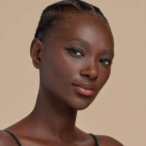 Holiday Skin Bronze &amp; Glow Palette 010 Out of Office - Image 6