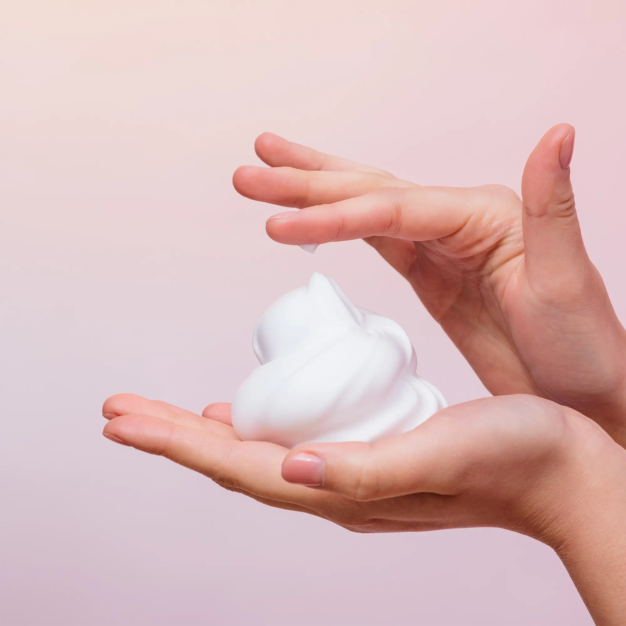 Whipped Body Lotion Blueberry Mochi - Image 5